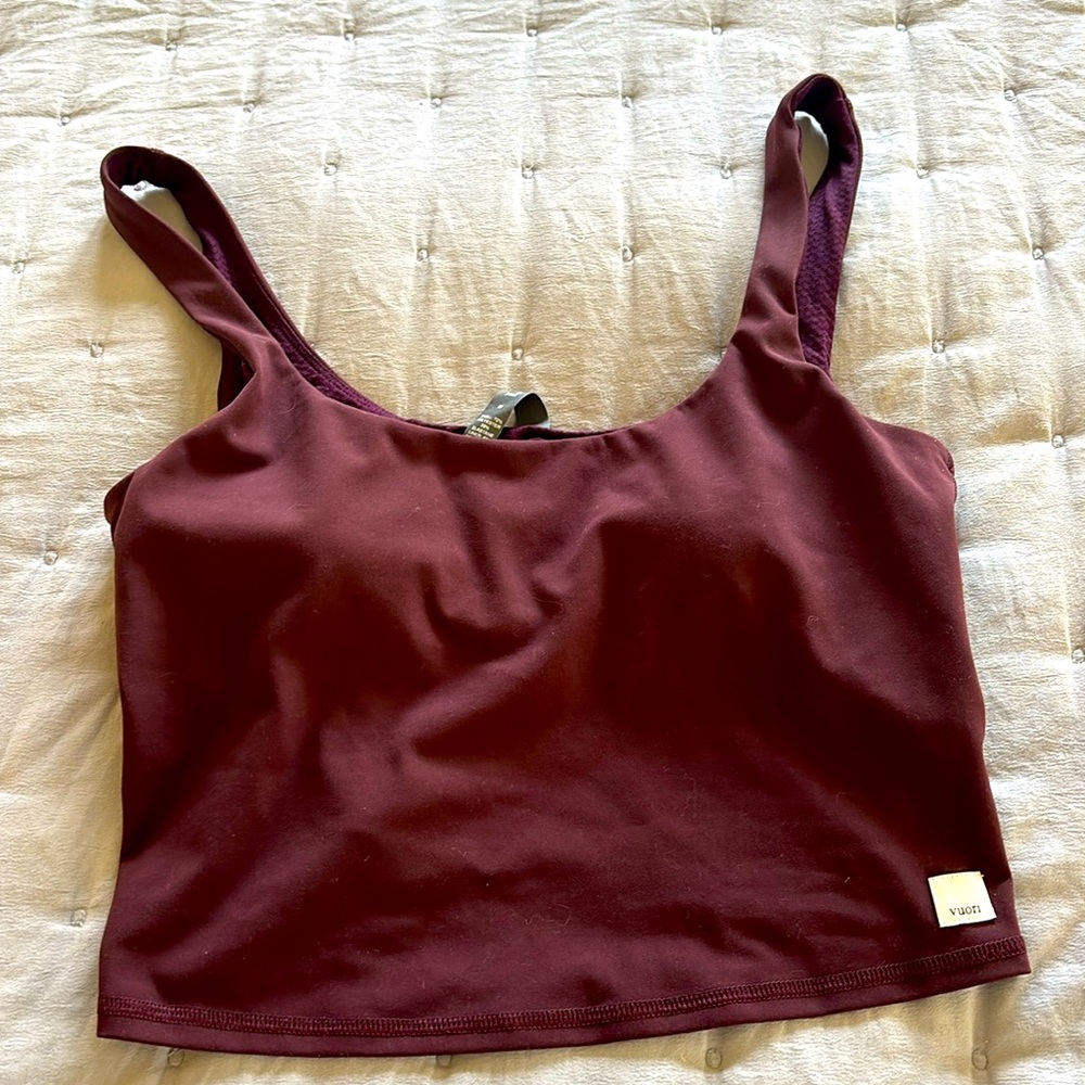 Vuori sports tank